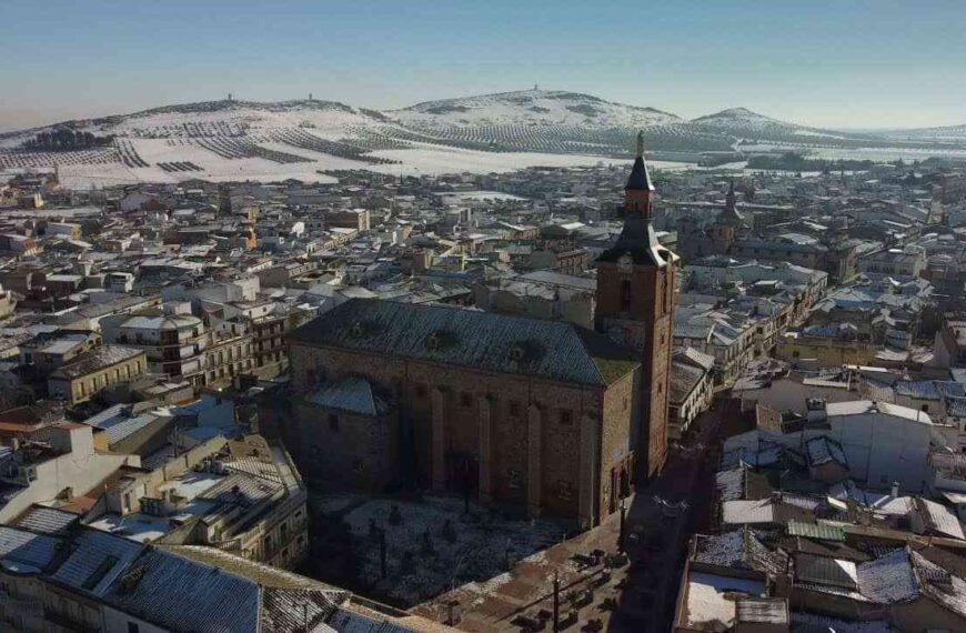 Un vídeo viral de Herencia (Ciudad Real) a vista de drone con la pasada nevada