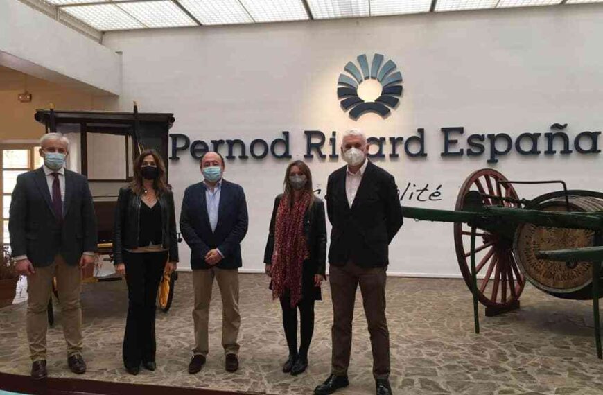 El PP aboga por reformas legislativas que ayuden a los empresarios de bebidas espirituosas y promuevan el consumo responsable y la protección de los menores