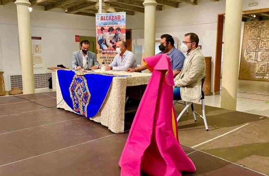 La Escuela Taurina de Alcázar presentó el cartel de la clase práctica del próximo 30 de mayo.