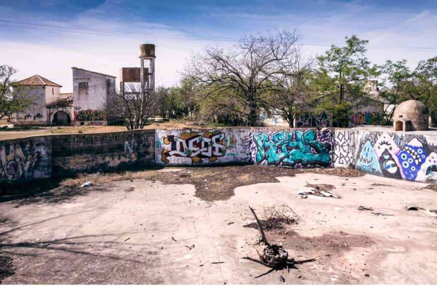 Exposición fotográfica «Abandono y olvido: Antigua cárcel de Herrera de la Mancha»