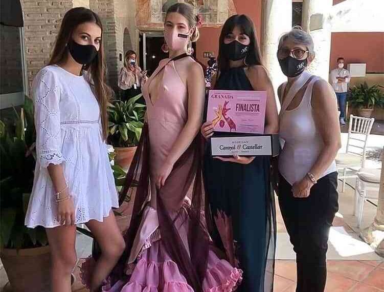 La diseñadora Marta Villa Ruiz deslumbra en la cuna de la moda flamenca