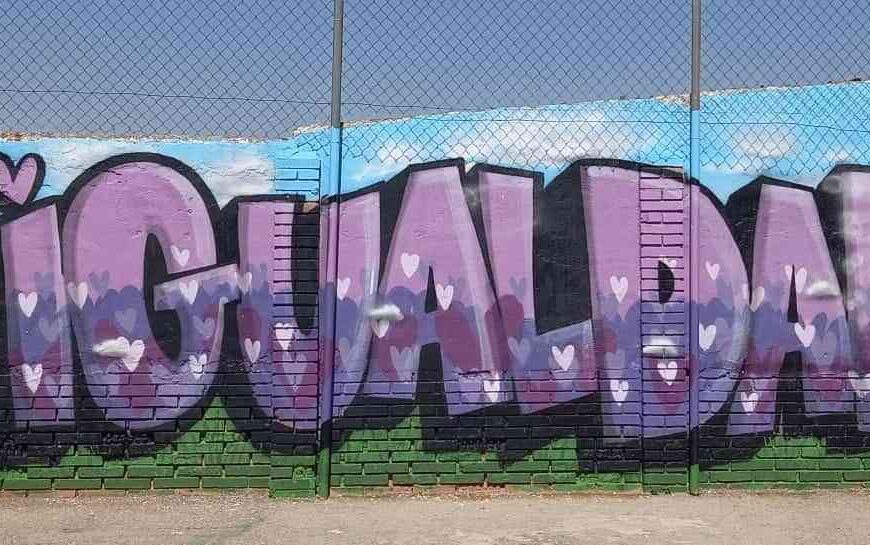 Graffiti , bancos y papeleras por la igualdad en Carrizosa