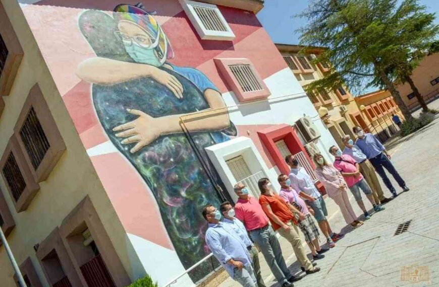 La alcaldesa de Tomelloso visitó el último proyecto de AFAS en el Centro Reina Sofía