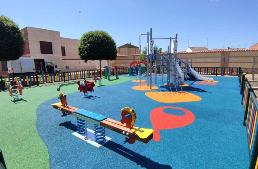Viso del Marqués reinaugura dos parques infantiles totalmente reformados y dotados de elementos de seguridad