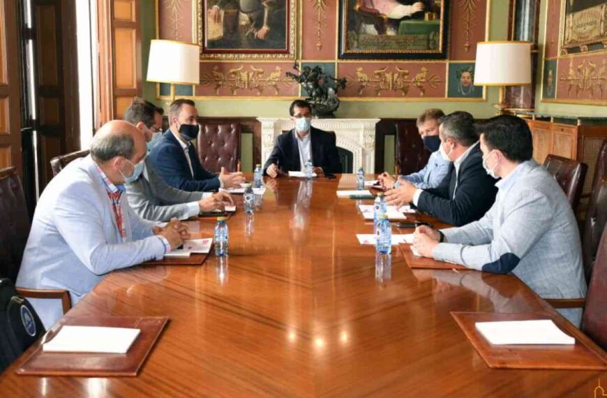 Empresarios de ACR Productividad de Ciudad Real se han reunido con el presidente de la Diputación de Ciudad Real