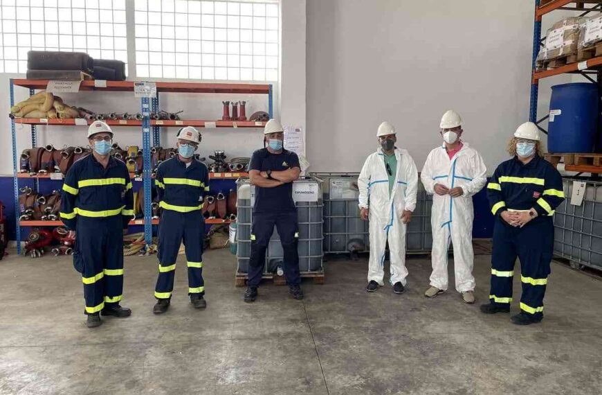 Exolum cede al SCIS 3.000 litros de espumógeno para la realización de prácticas de su personal