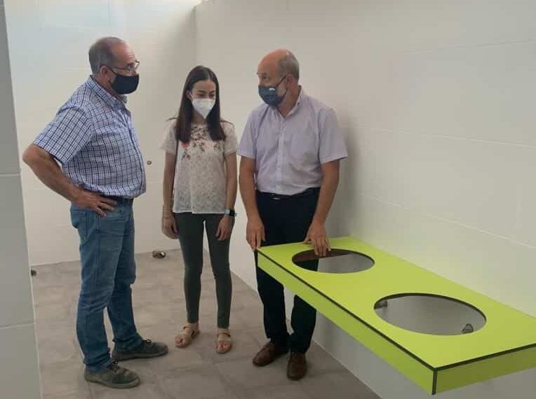 El Ayuntamiento de Piedrabuena acomete la reforma integral de todos los baños del CEIP Luis Vives