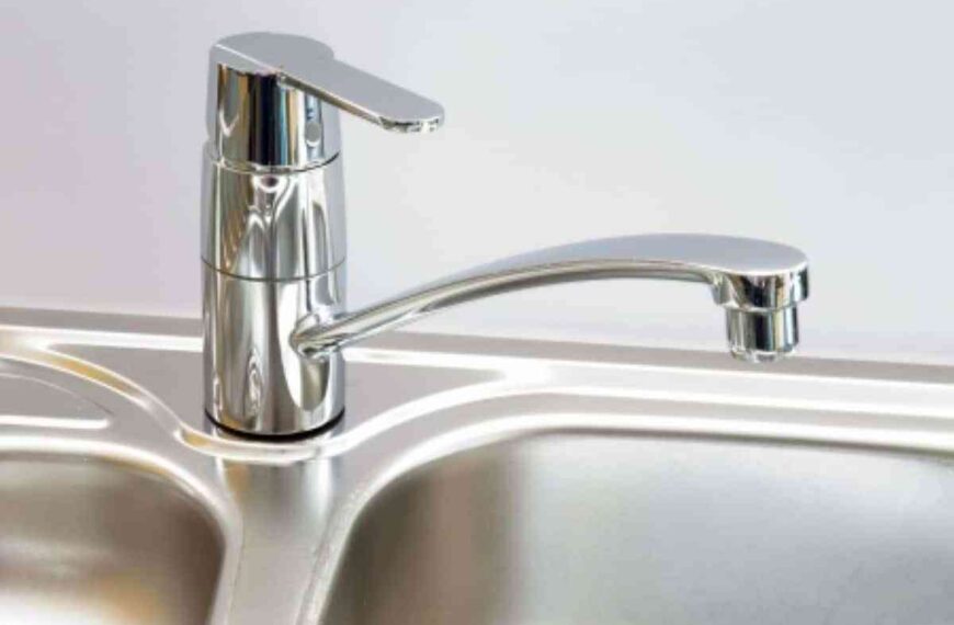 Acciona Agua realizará un corte de suministro de agua en Manzanares mañana martes