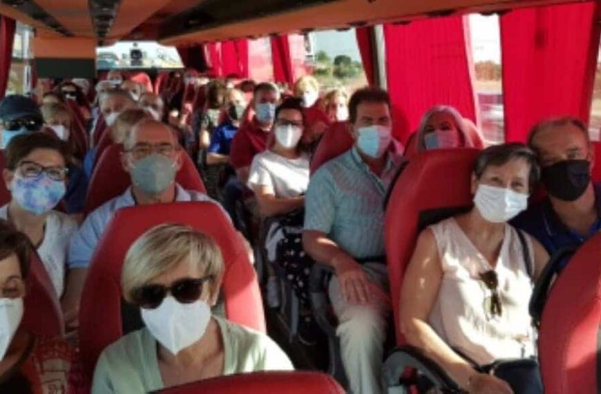 En una excursión a Puy du Fou participaron 156 personas de “Segunda Juventud” y mayores de 60 años