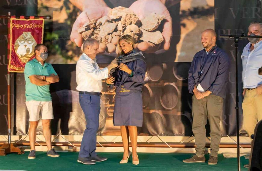 Elías López Montero cede el título de «gañán del año» a María Morales, finalista de MasterChef