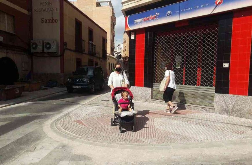 Concluido el camino seguro al colegio David Jiménez Avendaño de Puertollano con una inversión de 20.000 euros