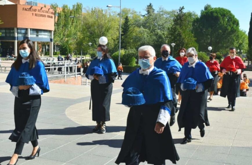 Santi Cabañero presente en la apertura del curso académico 2021/22 de la UCLM