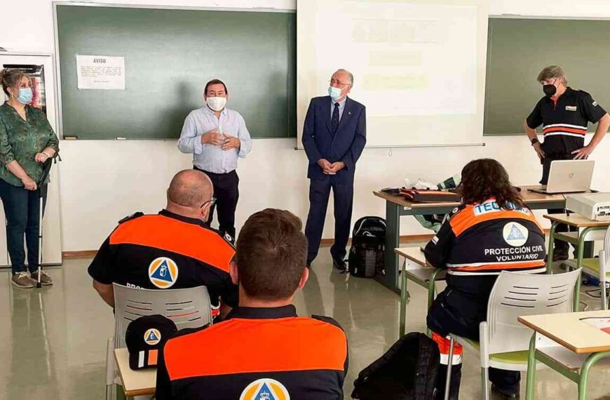 Un curso básico de comunicación de la Escuela de Protección Civil se realiza en Puertollano