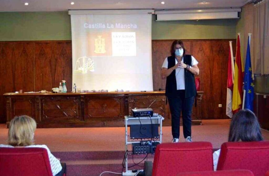 Vuelve la formación presencial al Colegio de Farmacéuticos de Ciudad Real con un curso de legislación aplicable a la farmacia