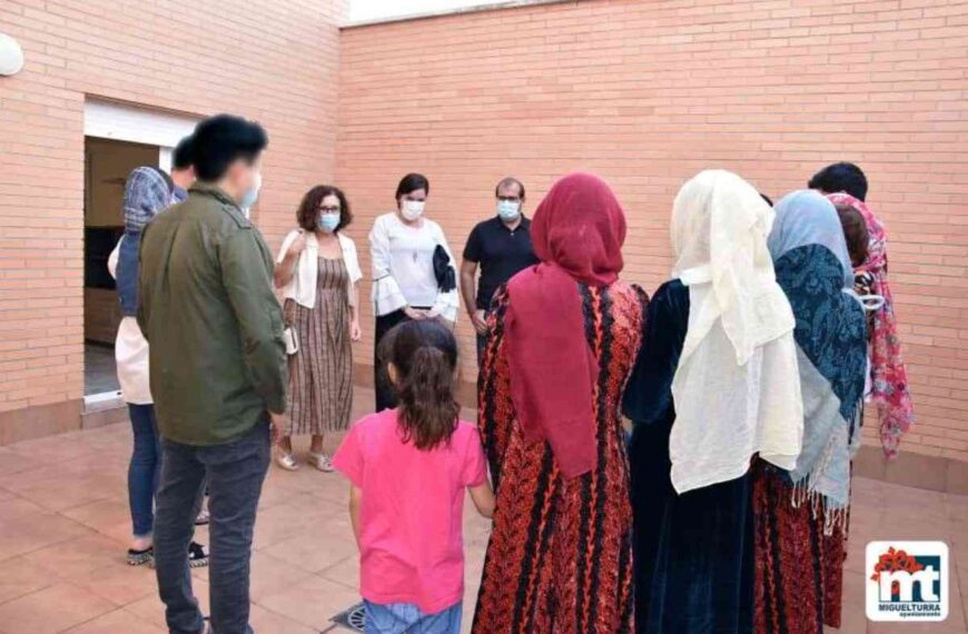Miguelturra vive la solidaridad acogiendo a 17 personas refugiadas procedentes de Afganistán