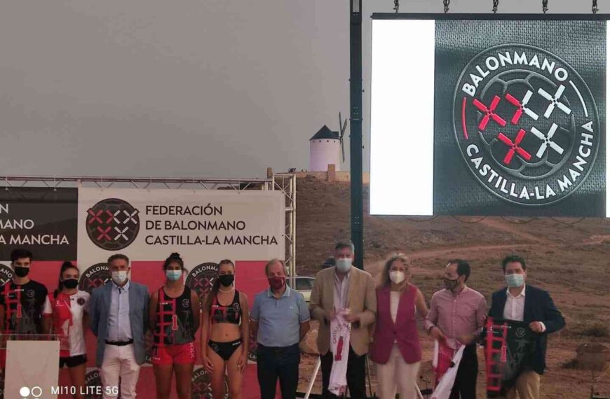 La Federación de Balonmano de Castilla-La Mancha presentó sus equipaciones en Herencia