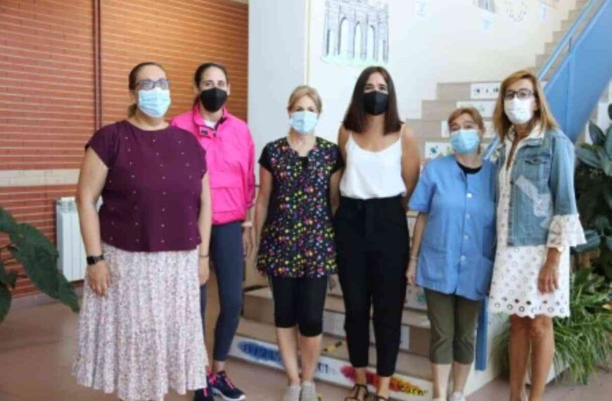 Con los programas ‘Conserjes escolares’ y ‘Colegio seguro’ el Ayuntamiento de Manzanares apoya a centros educativos