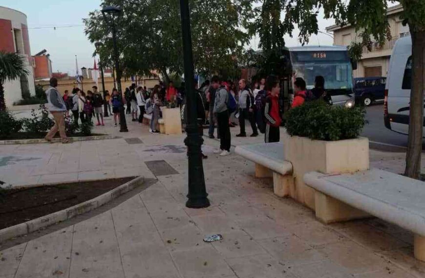 El Ayuntamiento de Poblete es pionero provincial en control de la seguridad de la ruta de transporte para los 154 estudiantes de la ESO