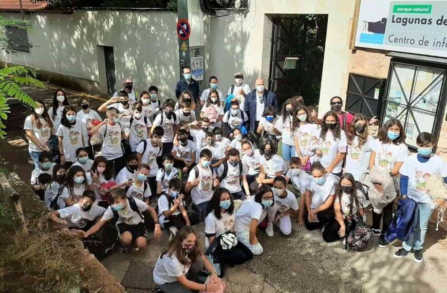 El Gobierno regional lleva a Ruidera al alumnado del colegio “Gregorio Marañón” de Toledo, ganadores del concurso “Supercirculares 2021”