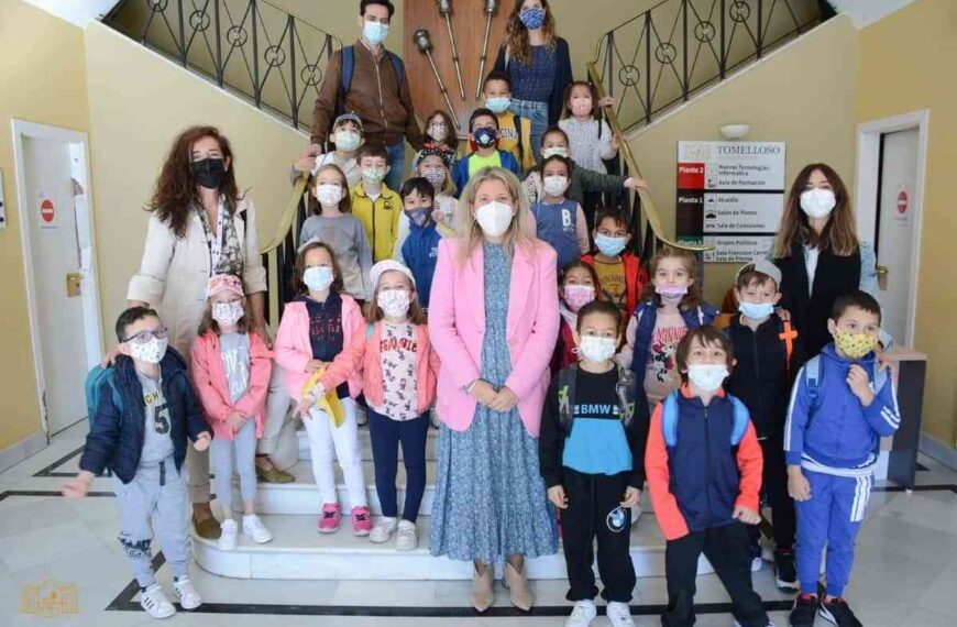 Alcaldesa de Tomelloso anfitriona de alumnos de 1º de Primaria del colegio San Isidro