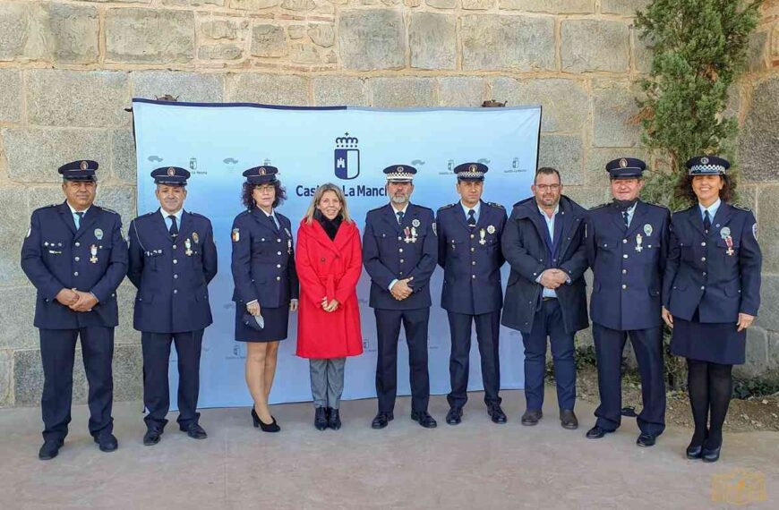 Entrega de condecoraciones de Policías Locales de CLM en Toledo ha contado con la presencia de la alcaldesa de Tomelloso