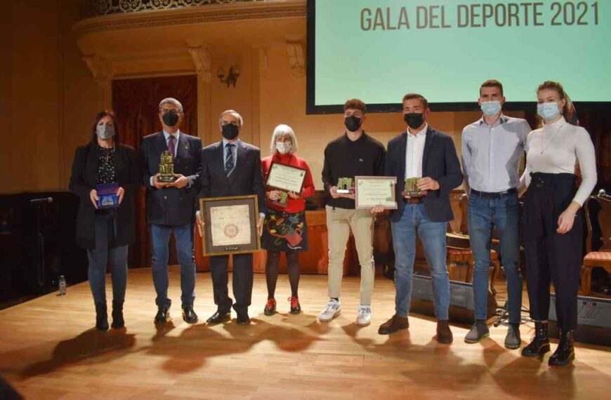 Alcaldesa de Ciudad Real felicitó a los “hombres y mujeres que han defendido con orgullo nuestra ciudad en cada competición”