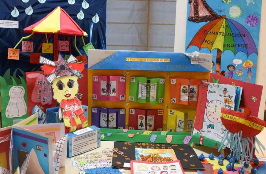 Escolares ganadores del Concurso de Redacción Ilustrada sobre la Constitución Española convocado por la Diputación de Ciudad Real