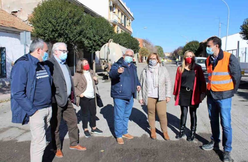 Olmedo visitó las obras de refuerzo del firme que el Gobierno regional comenzó en la CM-3101 entre Pedro Muñoz y Tomelloso
