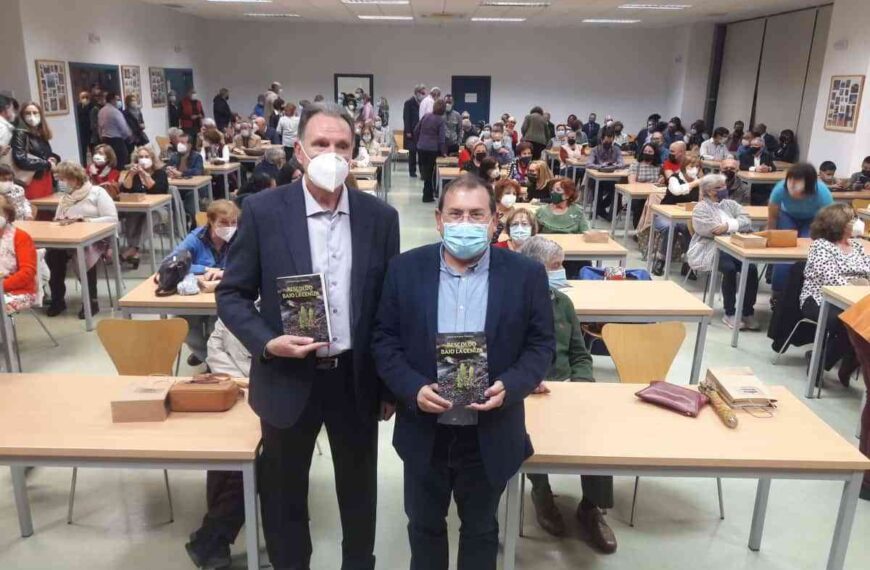 Presentada la última novela de Eduardo Egido “Rescoldo bajo la ceniza” en el Centro Cultural de Puertollano