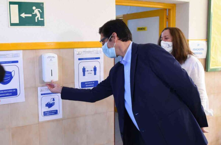 Ayudas por 1,7 millones de euros para contratación de cerca de 240 personas desempleadas para el programa “Colegio Seguro”