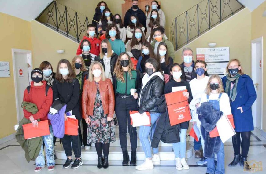 Estudiantes de secundaria de Tomelloso participaron del pleno celebrado con motivo del Día de la Constitución