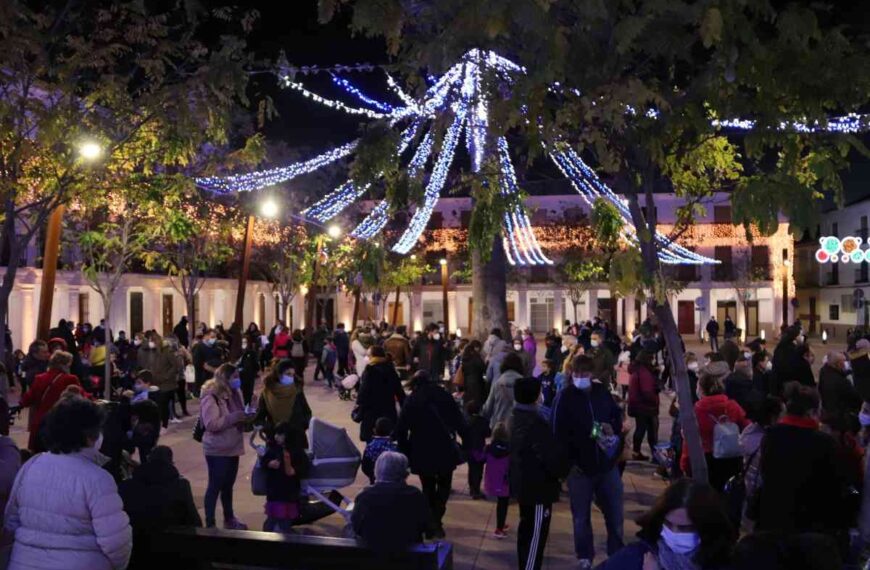 Las fiestas navideñas han llegado a Manzanares y son la ocasión para apoyar al comercio y hostelería