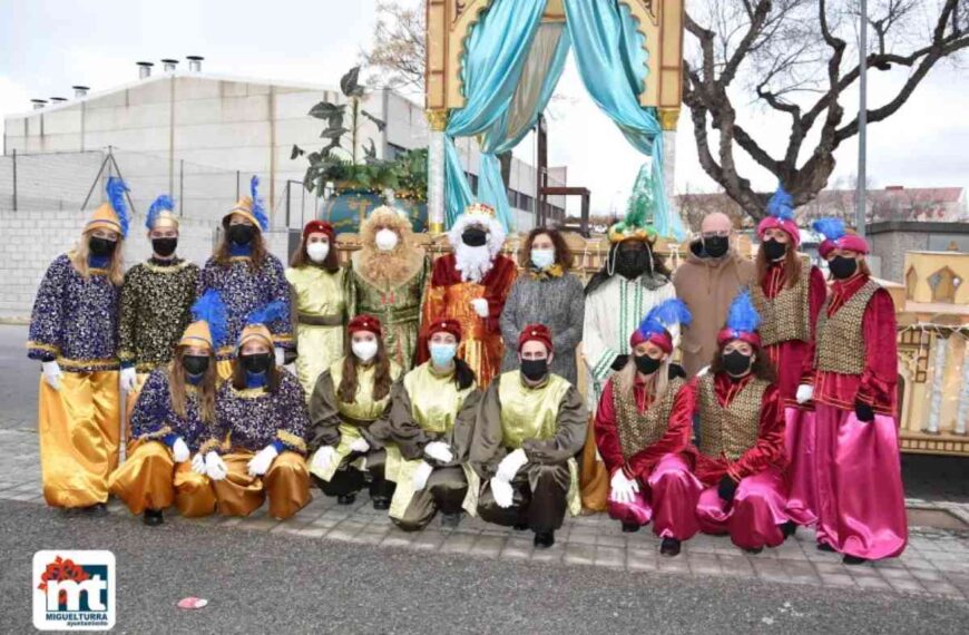 1.800 bolsitas de caramelos para los niños de Miguelturra en su regreso a clases después de las vacaciones navideñas