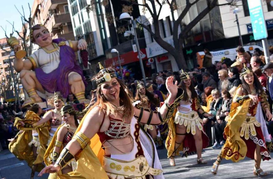 Convocatoria del Concurso Local de Murgas y Comparsas y el Concurso Nacional de Carrozas y Comparsas del Domingo de Piñata de Ciudad Real
