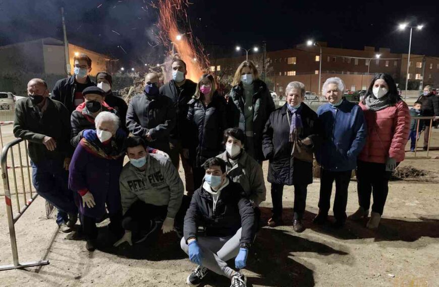 Tomelloseros disfrutaron de nuevo las Hogueras de San Antón tradición “que no se puede perder”