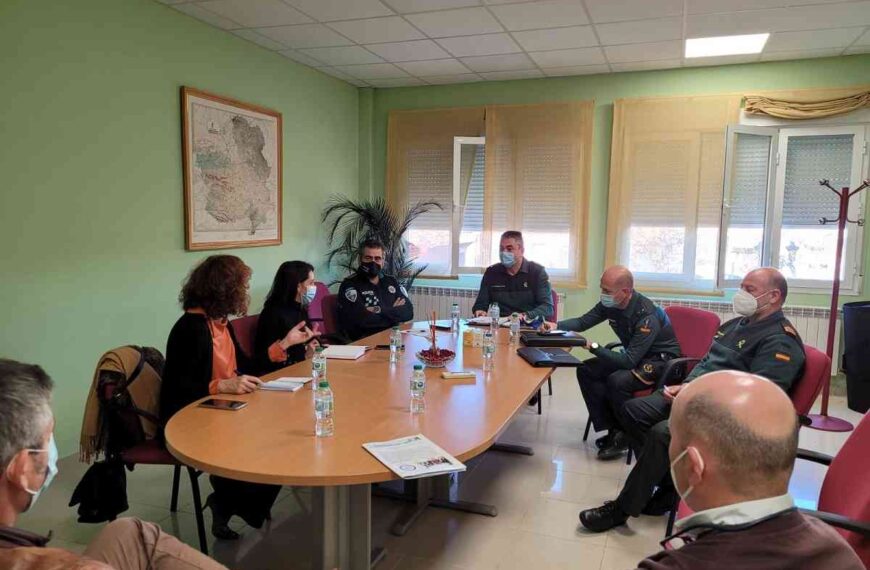 La subdelegada del Gobierno y la alcaldesa de Villarta de San Juan presiden la Junta de Seguridad