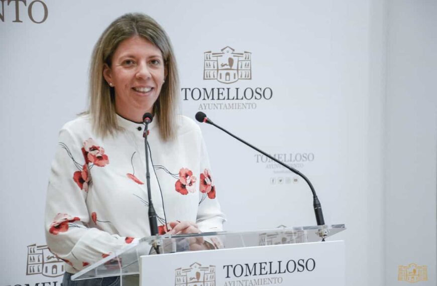 El poeta Félix Grande será homenajeado por Tomelloso este 2022 anunció la alcaldesa