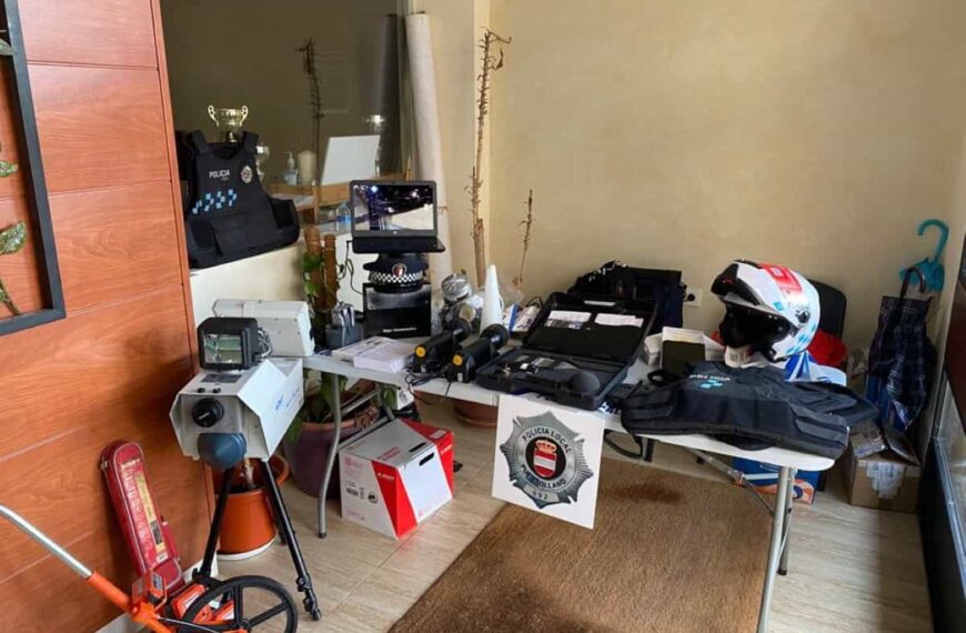 En la VIII Feria de Universidades y Profesiones de Puertollano participaron agentes de la Policía Local