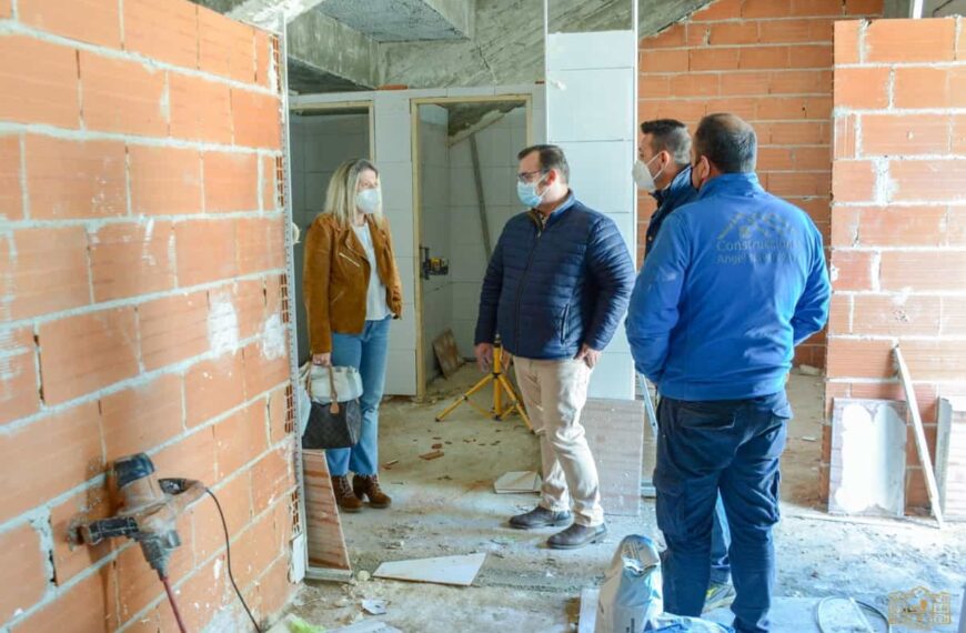 Dos nuevos vestuarios en el Paco Gálvez de Tomelloso aumentan sus posibilidades de uso deportivo