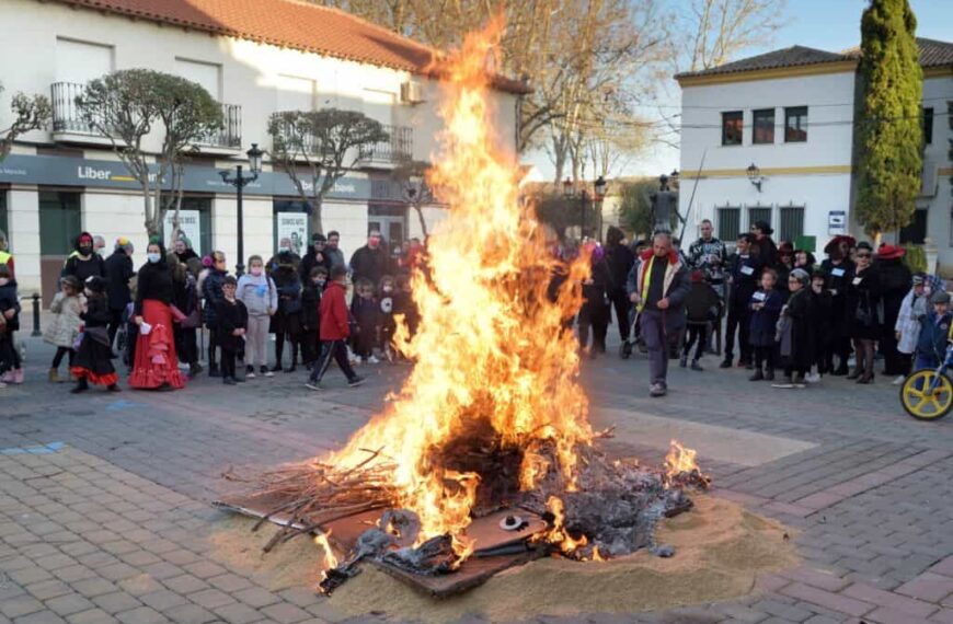 Entre llantos y lamentos Argamasilla de Alba ha despedido a la sardina