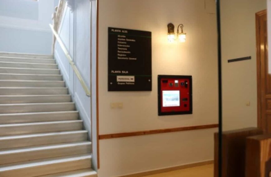 Ya está en funcionamiento el cajero ciudadano del Ayuntamiento de Manzanares