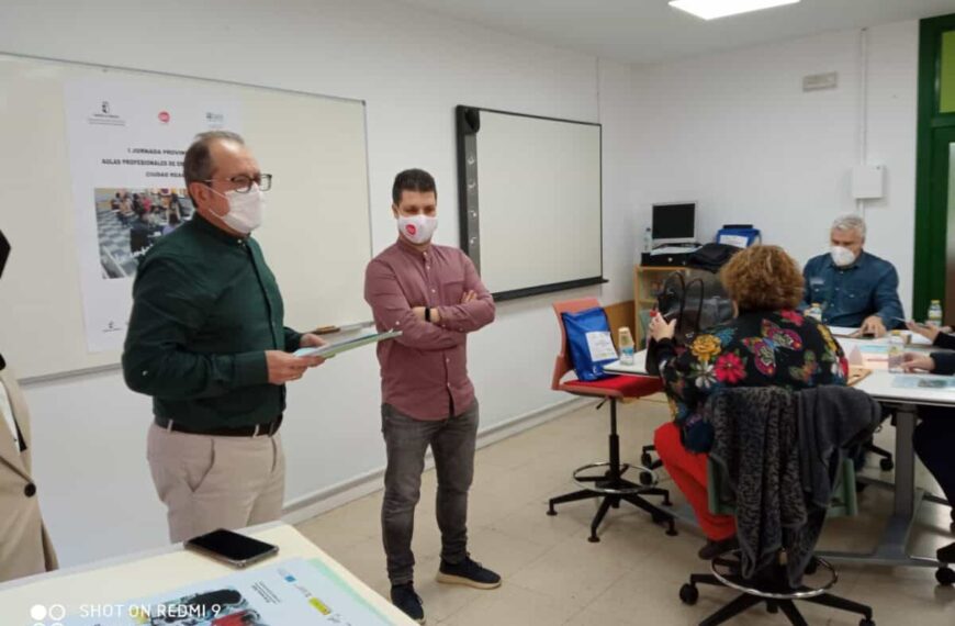 David Ballesteros defendió la formación para el emprendimiento y el respaldo al talento en las aulas