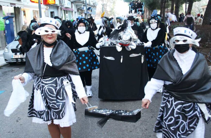 Concurrido el entierro de doña sardina en Puertollano
