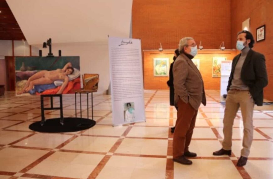 Exposición ‘Pedazos de una vida’ con 27 obras de Rosa San Agustín Maíllo en el hall del Gran Teatro de Manzanares