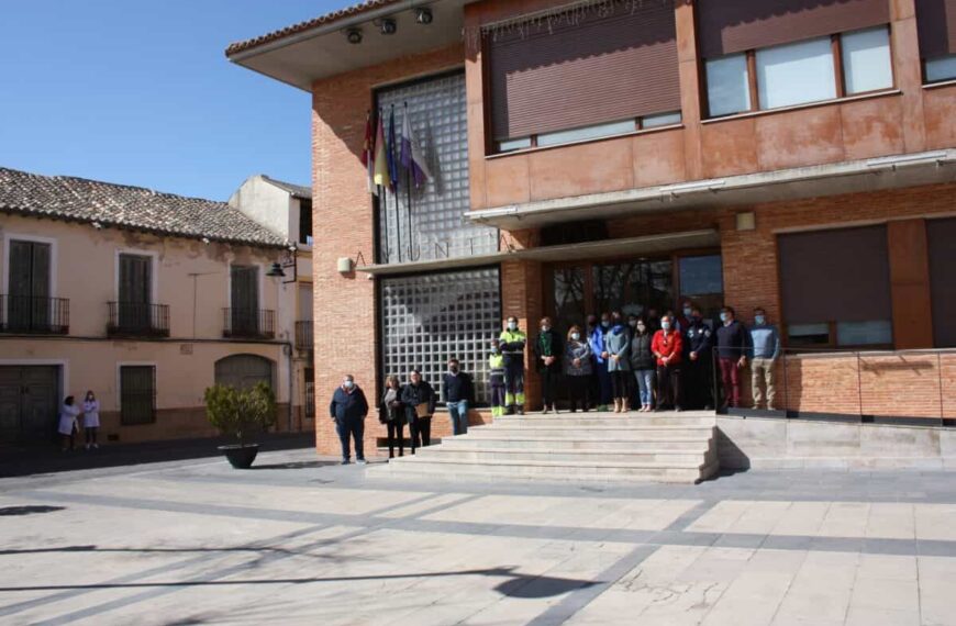 Torralba de Calatrava mostró su repudio a la guerra y se solidarizó con el pueblo ucraniano