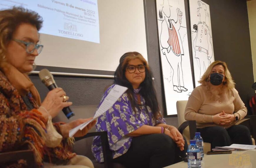 Lucía Etxebarría participó en el encuentro “De cómo luchar por la igualdad desde la palabra”en Tomelloso