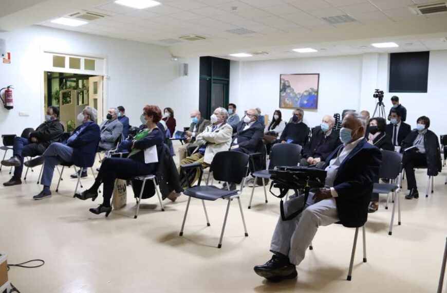 Presentada la  revista ‘Raíz y Rama’ que en su último número rinde homenaje a la isla de La Palma