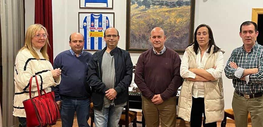 Reunión del equipo de gobierno municipal con la nueva Asociación de Hostelería y Turismo de Villarrubia de los Ojos