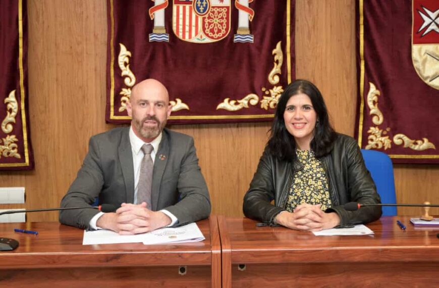 El Ayuntamiento de Argamasilla de Alba y Aldaba asumen la cooperación para la conservación y desarrollo de la cultura literaria local