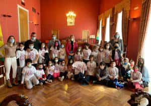 Alumnos de tercero primaria del CEIP Félix Grande visitaron el viernes el ayuntamiento de Tomelloso